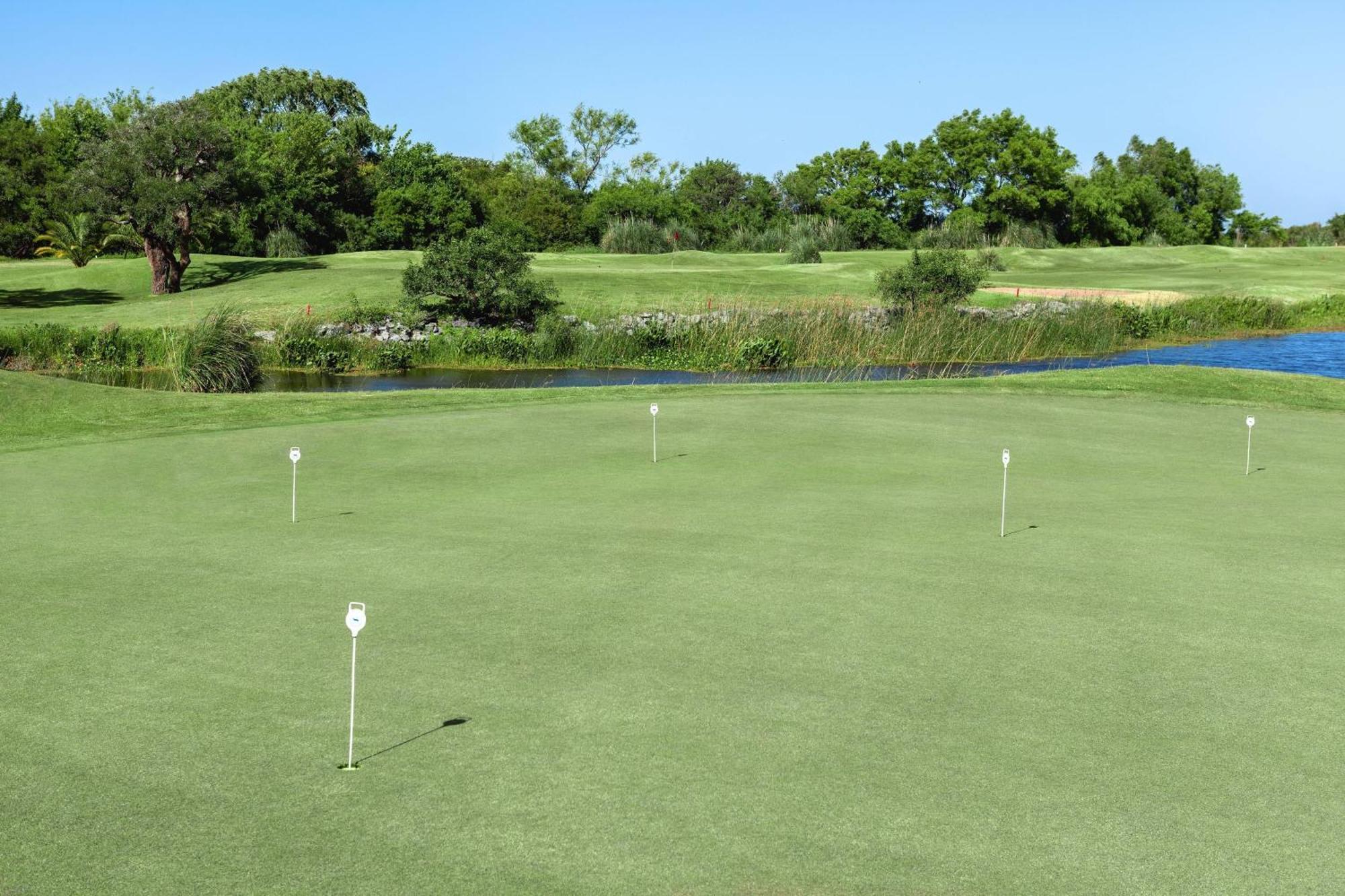 Sheraton Colonia Golf & Spa Resort Colonia del Sacramento Eksteriør bilde The 18th green at the 2007 PGA Championship