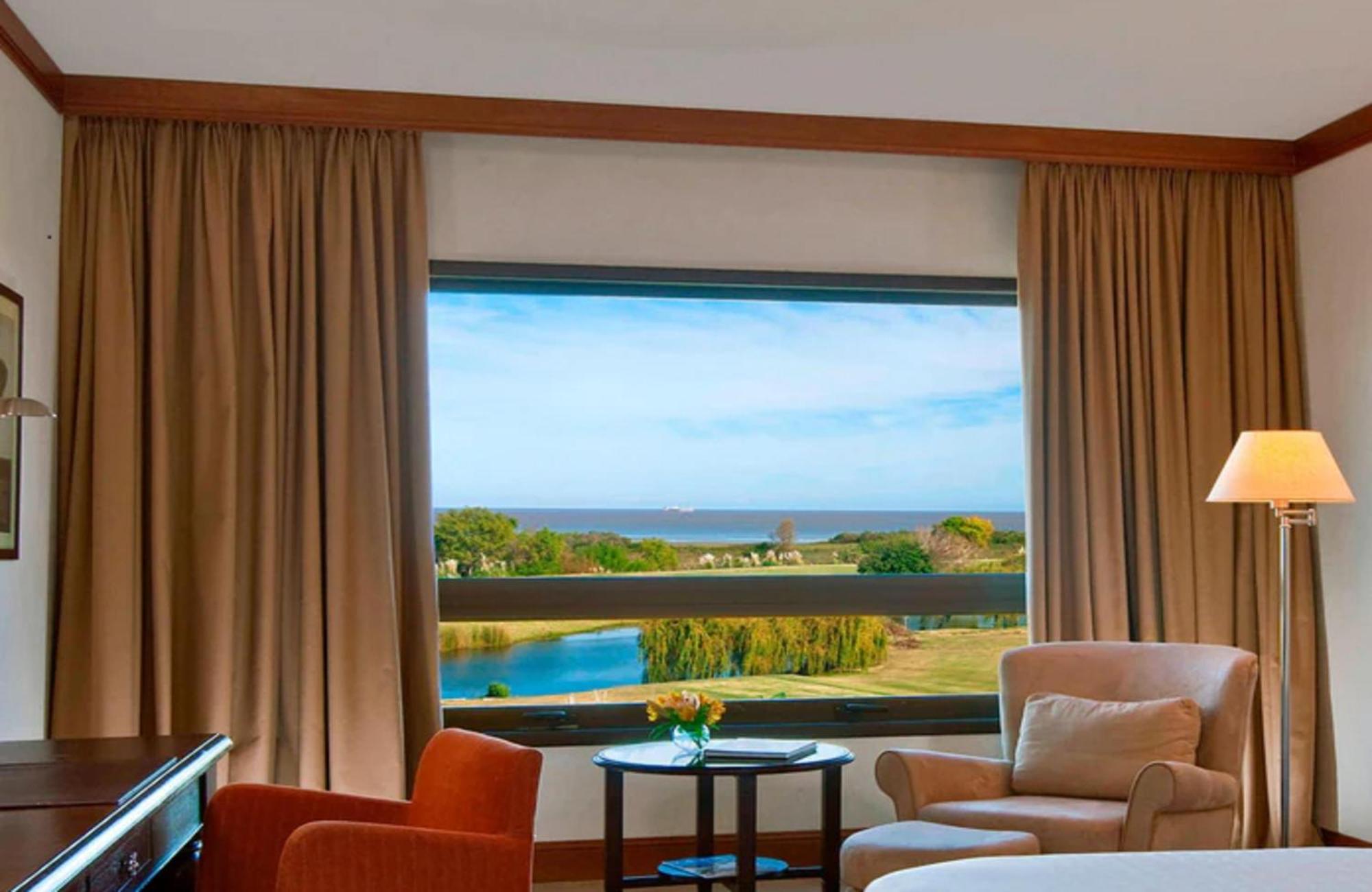 Sheraton Colonia Golf & Spa Resort Colonia del Sacramento Eksteriør bilde A room at the Sheraton Vistana Resort